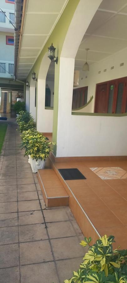 Ocean View Tourist Guest House At Negombo Beach Near The Airport Экстерьер фото