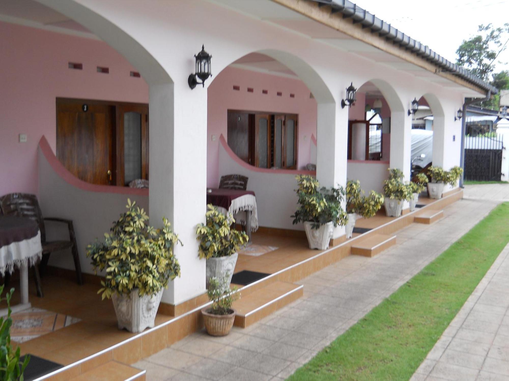 Ocean View Tourist Guest House At Negombo Beach Near The Airport Экстерьер фото