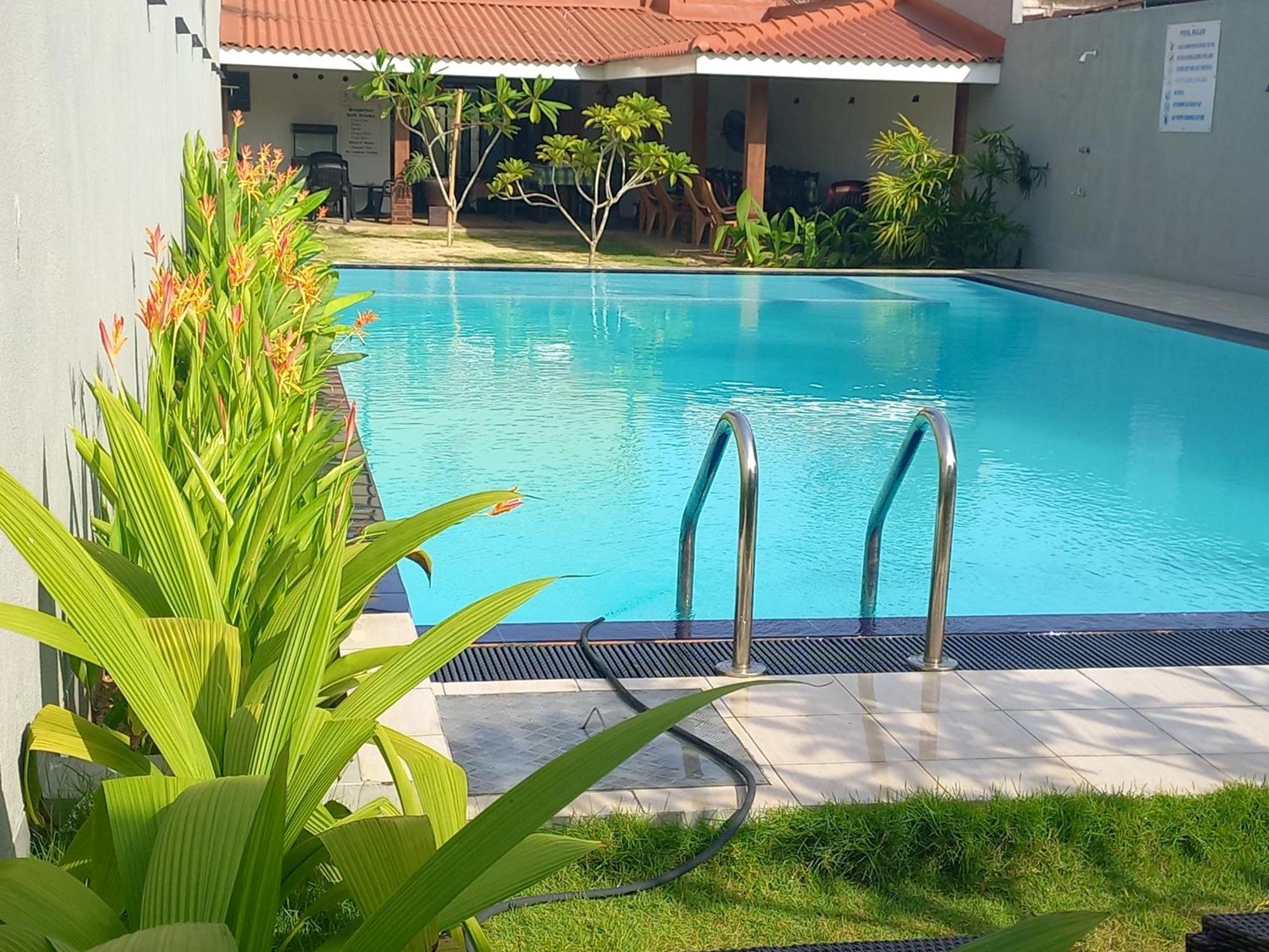 Ocean View Tourist Guest House At Negombo Beach Near The Airport Экстерьер фото