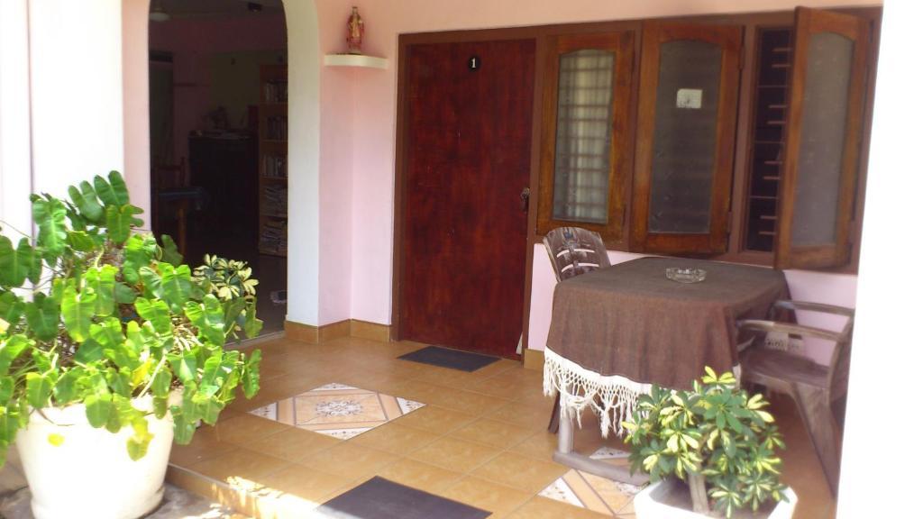 Ocean View Tourist Guest House At Negombo Beach Near The Airport Номер фото